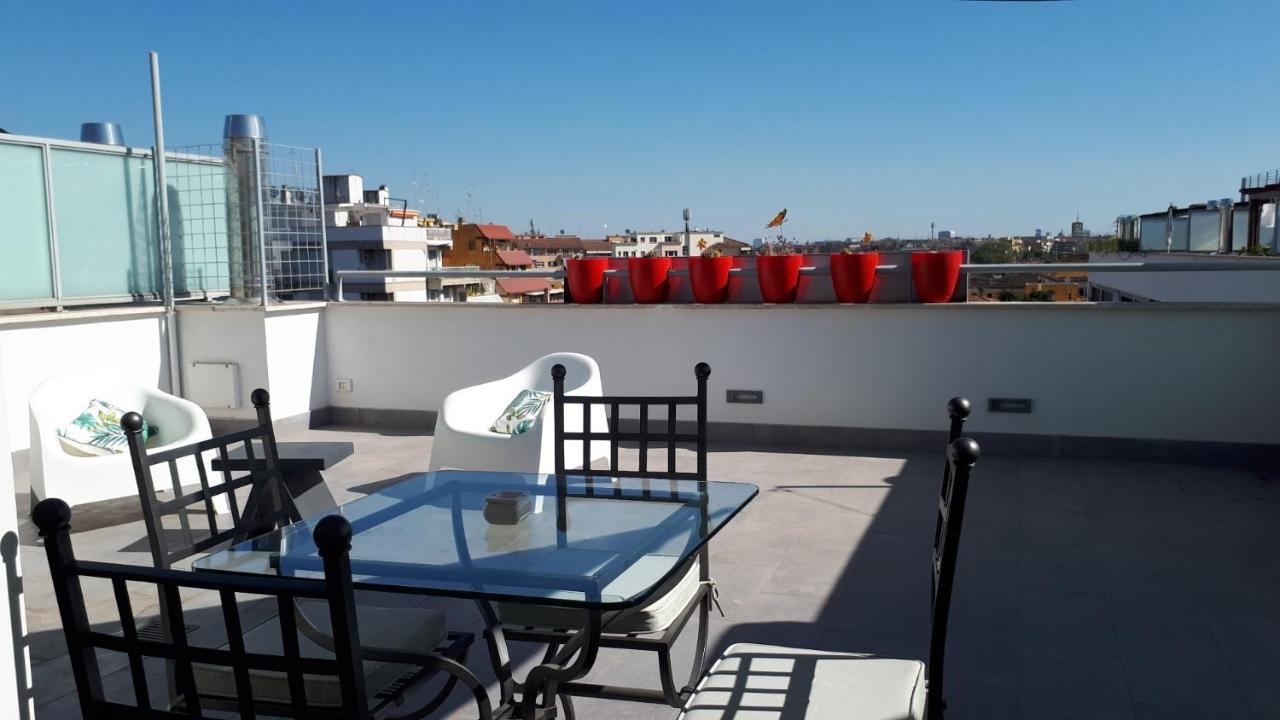 Penthouse 41 In Trastevere With Big Terrace Rom Exterior foto